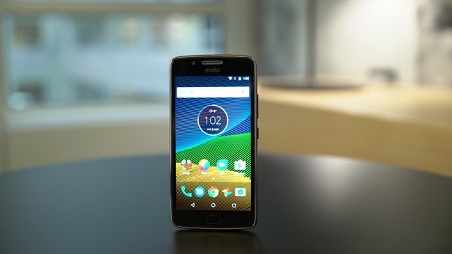 moto-g5-fron-mittig