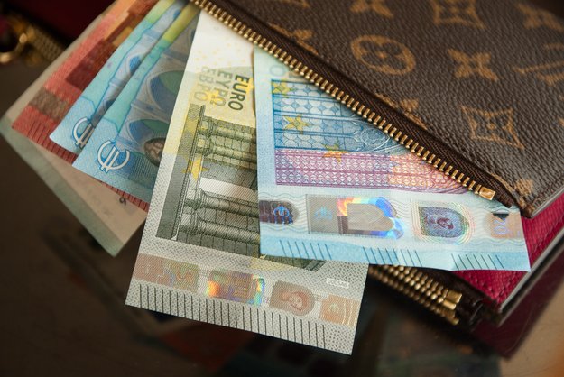 Wird der Kampf von Apple und Samsung gegen Bargeld erfolgreich sein?