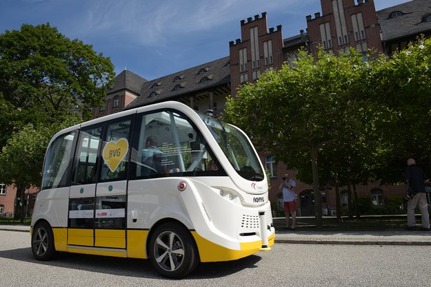 Selbstfahrende BVG-Busse in Berlin: Test auf Klinikgelände gestartet
