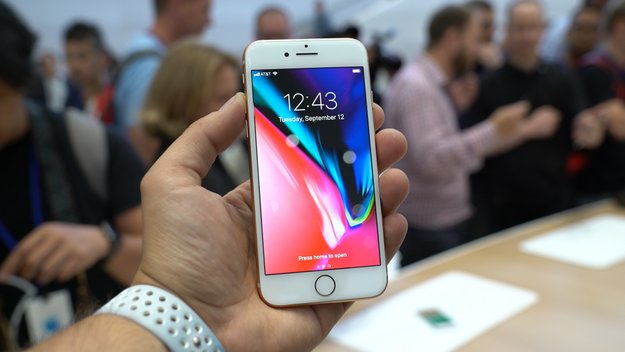 iPhone 8 (Plus) mit Vertrag: Jetzt auch in Rot günstig erhältlich