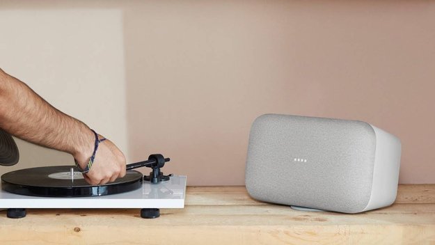 Google Home Max im Preisverfall: WLAN-Lautsprecher fürs Wohnzimmer im Doppelpack günstiger