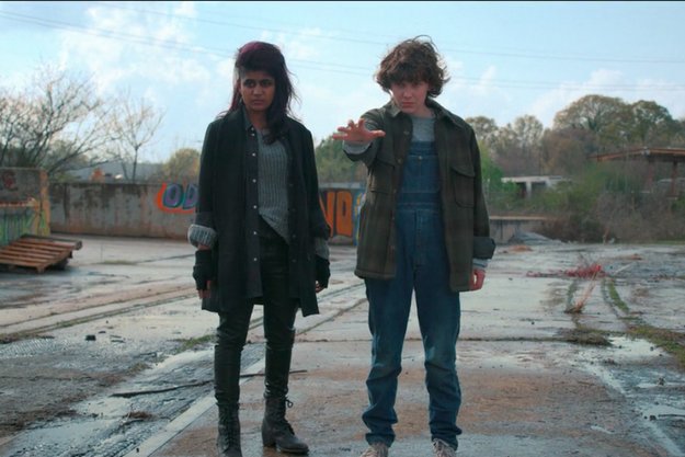 „Stranger Things“-Fans lassen Smartphones auf den Boden fallen – das steckt dahinter