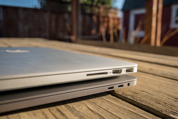 Lackschaden am MacBook: Apples Notebook verliert die Farbe