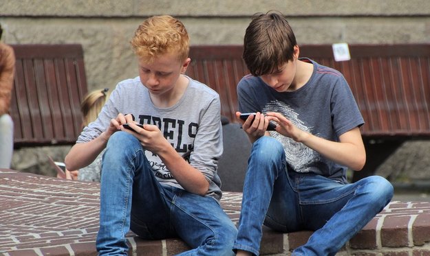 Smartphone-Verbot an Schulen: Frankreich geht vor – sollte Deutschland folgen?