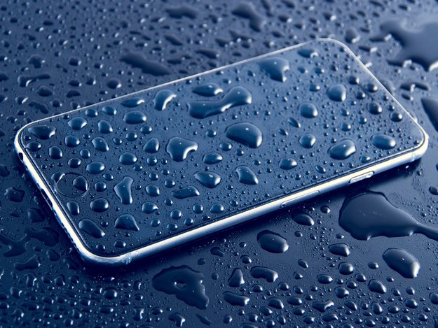 Tschüss, Lithium-Ionen-Akkus: Forscher entwickeln neuartige Salzwasser-Akkus – mit genialen Fähigkeiten