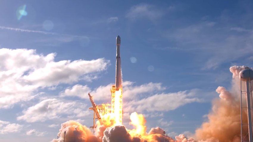 SpaceX-Rakete-Testflug-Raumfahrt-Falcon-Heavy