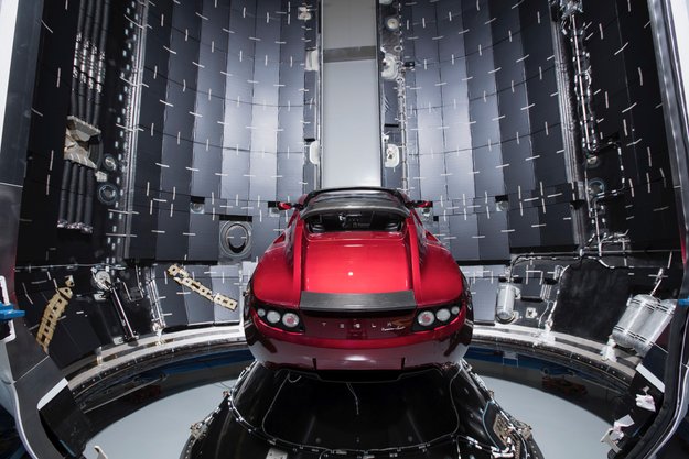Sensationeller Livestream: Tesla Roadster fliegt im All und wir können zuschauen