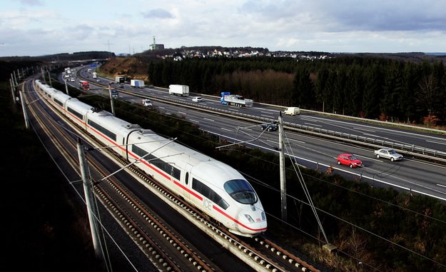 Radikaler Plan: So will die Deutsche Bahn den Handyempfang in Zügen verbessern