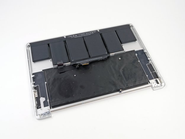 MacBook mit verklebtem Akku: Apple hat endlich genug Ersatzteile
