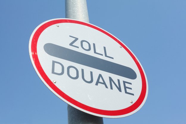 Zoll und Reise-App: Welche Waren darf ich aus dem Urlaub mitbringen?
