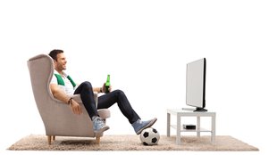 Beamer, TV und Soundbar zur Miete: Fußball-WM-Aktion bei MediaMarkt gestartet