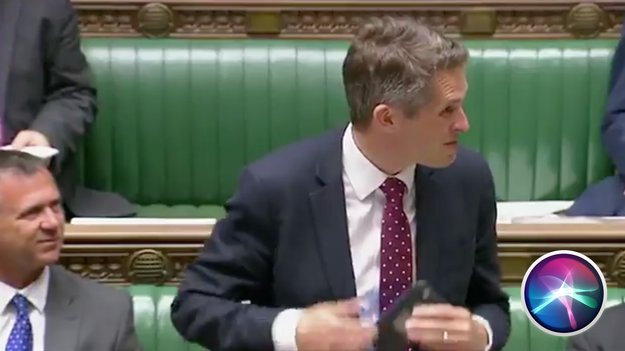 iPhone kann die Klappe nicht halten: Siri blamiert britischen Politiker