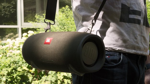 JBL Xtreme 2 im Test: Bluetooth-Lautsprecher mit Bassdruck und Tragegurt