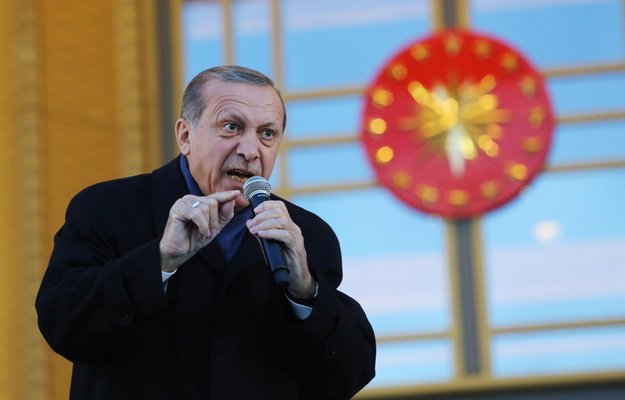 Nach iPhone-Boykott: Erdogan-Fans zertrümmern ihr Apple-Smartphone