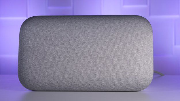 Google Home Max im Test: Dieser smarte Lautsprecher lässt den Apple HomePod zittern