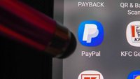 Wann bucht PayPal vom Konto ab?