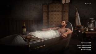 Spiele Red Dead Redemption 2 mit nacktem Arthur ohne Mod dank einer brennenden Badewanne