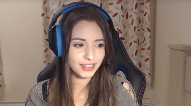 Streamerin mit Tourette-Syndrom ist der neue Star auf Twitch