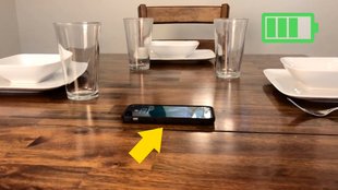 Schreibtisch lädt Smartphone-Akku auf: Dieses unsichtbare Gadget macht es möglich