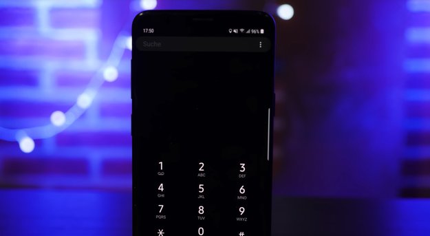 Android 10 Q: Google sieht schwarz