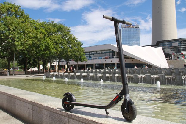 E-Scooter legal in Deutschland fahren: Straßenzulassung, Bedingungen, Versicherung und mehr (2019)