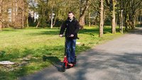 E-Scooter Geschwindigkeit: Wie viel km/h darf man fahren?