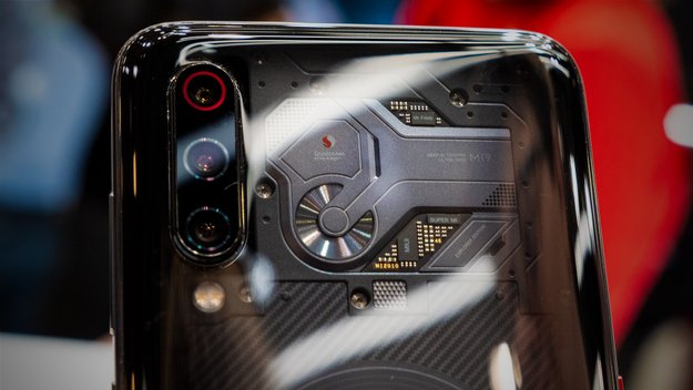Schneller als die Konkurrenz: Xiaomi Mi 9 übertrifft Samsung Galaxy S10 im Benchmark