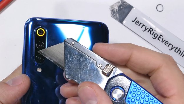 Xiaomi Mi 9 im Härtetest: Robust, hochwertig und günstig schließen sich nicht aus