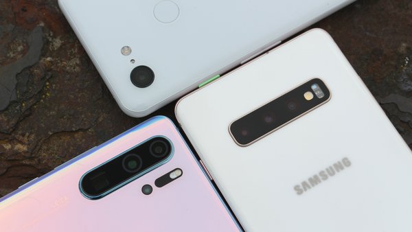 Image result for Google Pixel 3 XL vs Galaxy S10