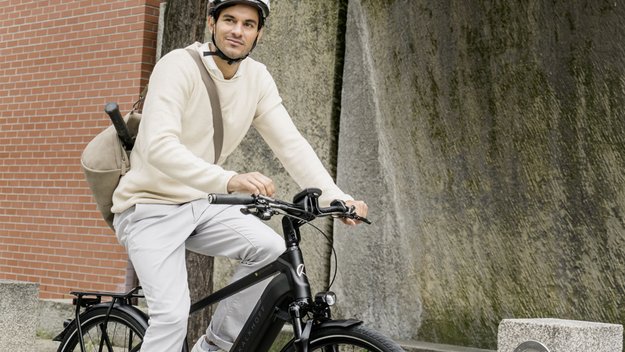 Sicher auf dem E-Bike: ADAC gibt Pedelec-Fahrern nützliche Tipps