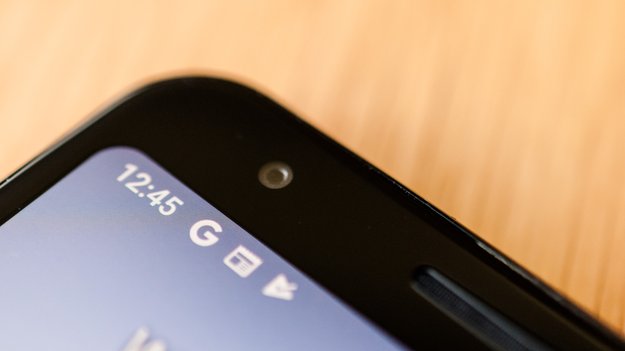 Google Pixel 4 XL: Mysteriöses Loch gibt Rätsel auf