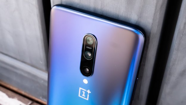 OnePlus verwirrt Handynutzer: Was sind das für bizarre Nachrichten?