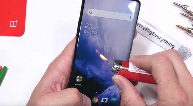 Gequält mit Messern und Feuer: Das OnePlus 7 Pro im Härtetest