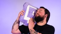 Auf Amazon gibt es jetzt Twitch-Merch – Wir trauen uns auf den GIGA-Laufsteg