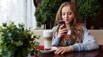 Schuldenfalle Handy: Smartphone treibt vor allem junge Menschen in die Pleite