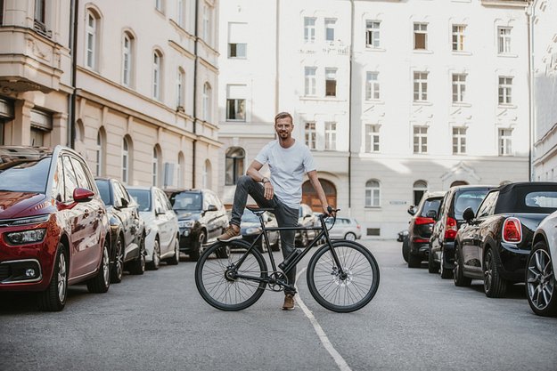 Pedelec für die Hälfte: Warum Joko Winterscheidt ein E-Bike-Start-up gründete