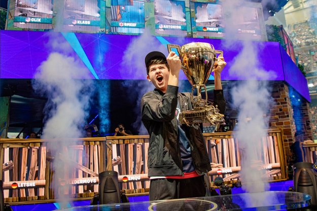Fortnite-Weltmeister geswattet – vor laufender Kamera