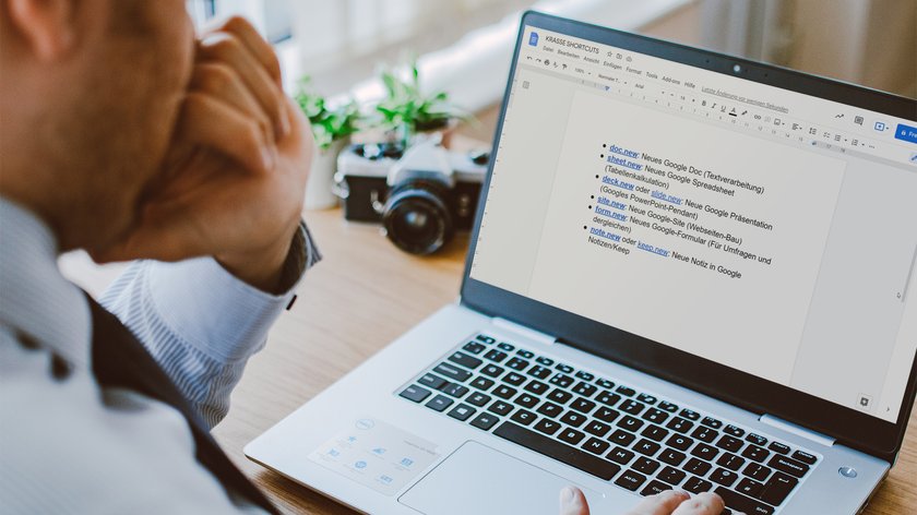 Denkender Mensch betrachtet ein Google Doc auf seinem Laptop-Bildschirm. (Bild: GIGA.DE)