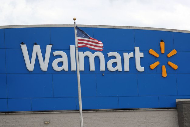 Walmart streicht Werbung für Videospiele, aber verkauft weiter Waffen
