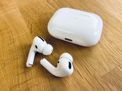 galaxy buds plus airpods pro