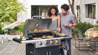 Nur kurze Zeit bei Aldi: Großer Gasgrill mit vier Brennern zum Hammerpreis
