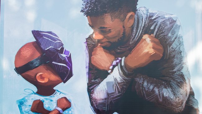 Concept Artist Nikkolas Smith ehrt Chadwick Boseman mit einem Memorial an der Shopping-Mall in Disneyland.