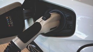 Klare Ansage für E-Auto-Fans: Kein Umweltbonus für teure Neuwagen