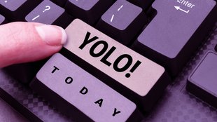 Was bedeutet YOLO? Erklärung & Herkunft