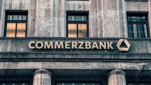 Strafzinsen: Commerzbank muss vor Gericht