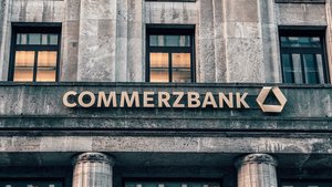 Schock für Commerzbank-Kunden: Plötzlich fehlen Millionen Euro