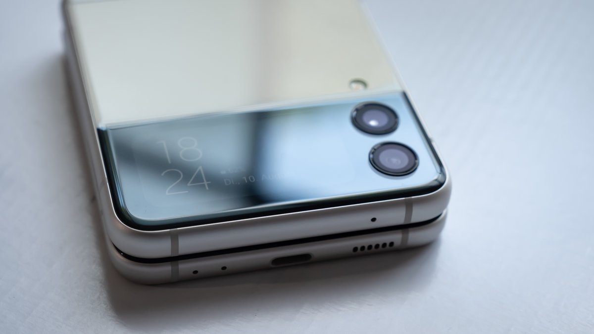 Galaxy Z Flip 3: Handy app shows Samsung how to do it right
