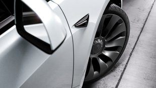 Tesla startet in Deutschland durch: Erste E-Autos laufen vom Band