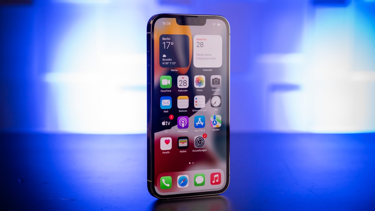 iPhone Glows Extremely: The Real Reason