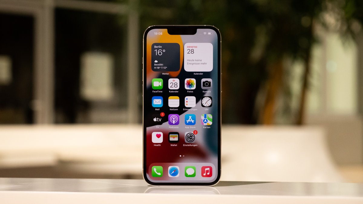 iPhone 13 Pro with Unlimited tariff is currently available at a bargain price